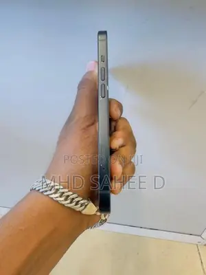 Apple iPhone 13 (Used)