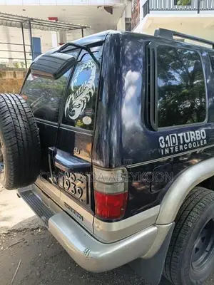 Isuzu Bighorn 1996