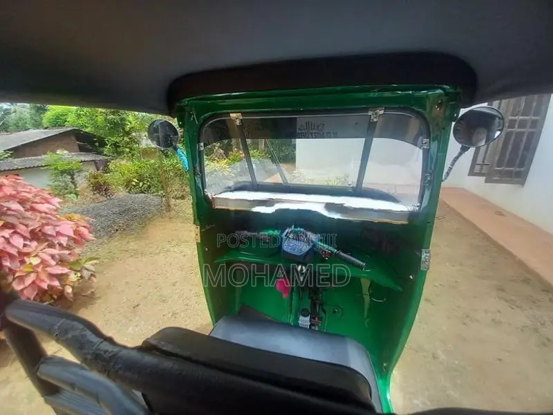 Bajaj RE 2003