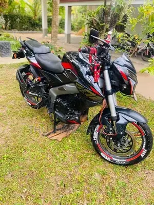 Bajaj Pulsar NS200 2025
