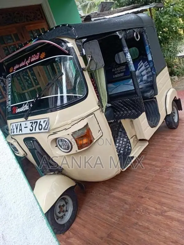 Bajaj RE 2010