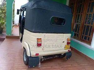 Bajaj RE 2010