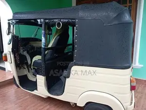 Bajaj RE 2010