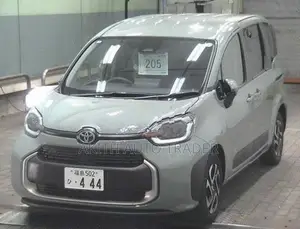 Toyota Sienta Z 2026