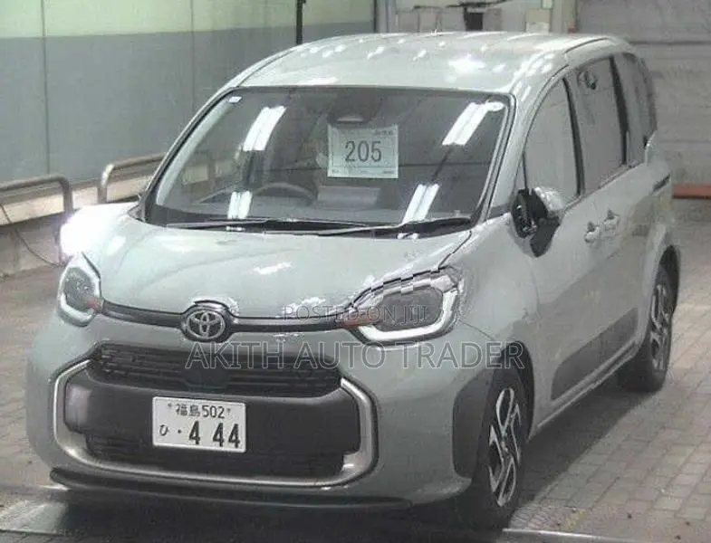 Toyota Sienta Z 2026