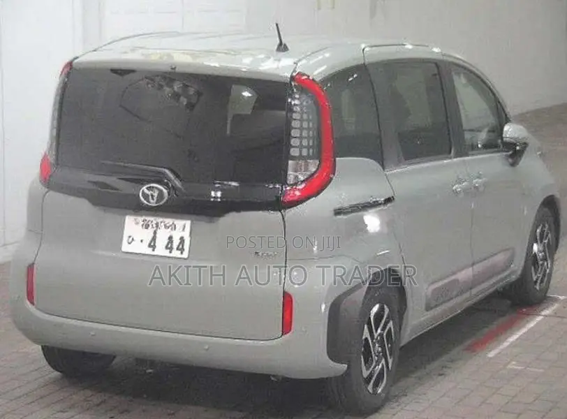 Toyota Sienta Z 2026