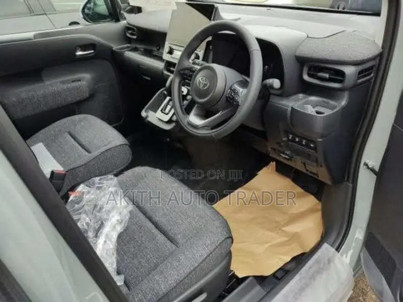 Toyota Sienta Z 2026