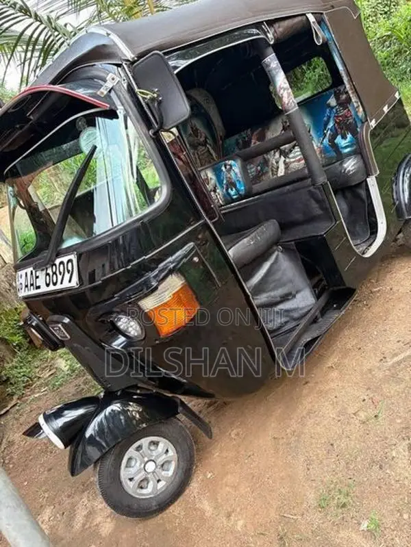 Bajaj RE 2012