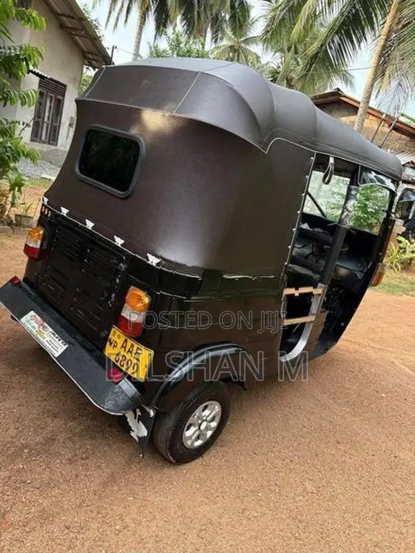 Bajaj RE 2012