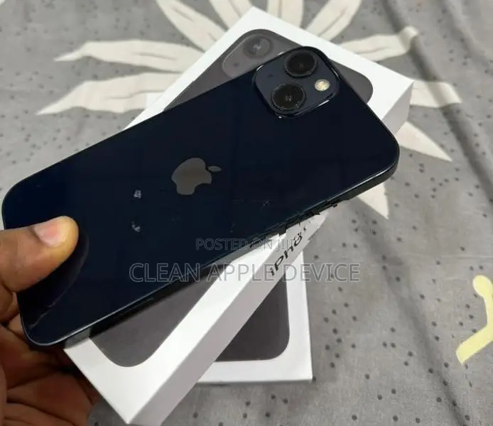 Apple iPhone 13 256GB (Used)