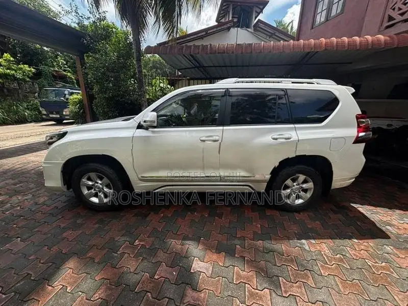 Toyota Land Cruiser Prado 2015