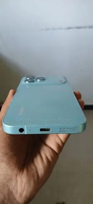 ZTE nubia V80 Design (Used)