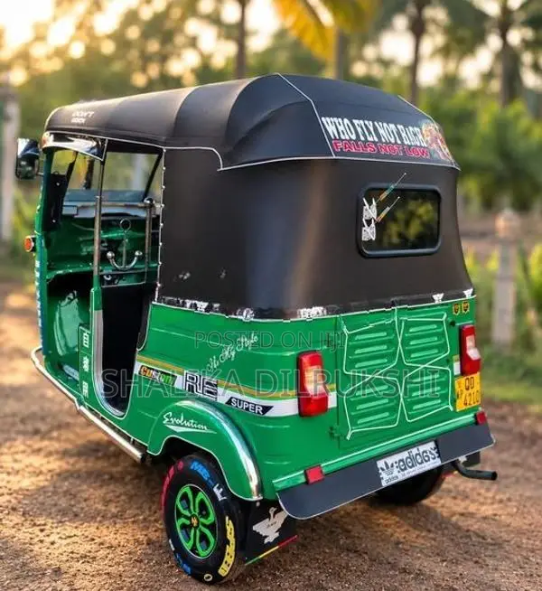 Bajaj RE 2005