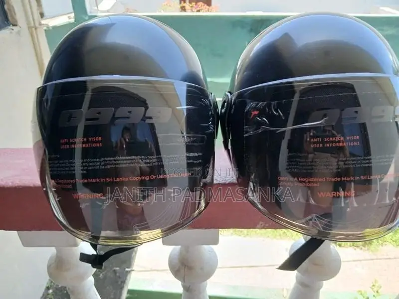2 Helmets