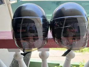 2 Helmets