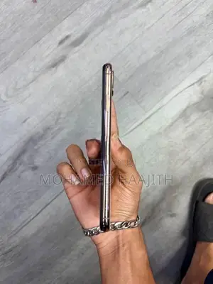 Apple iPhone XS Max (Used)