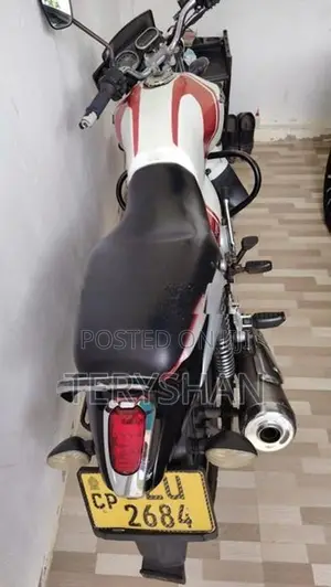 Bajaj V15 2016