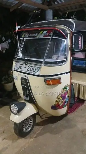 Bajaj RE 2004