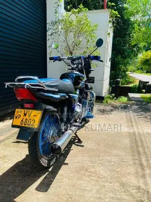 Bajaj CT100 2011
