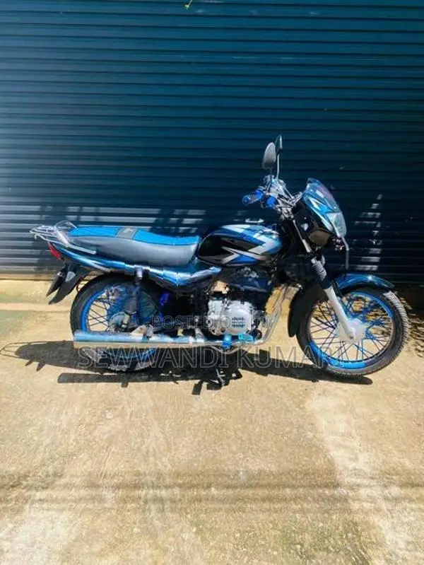 Bajaj CT100 2011