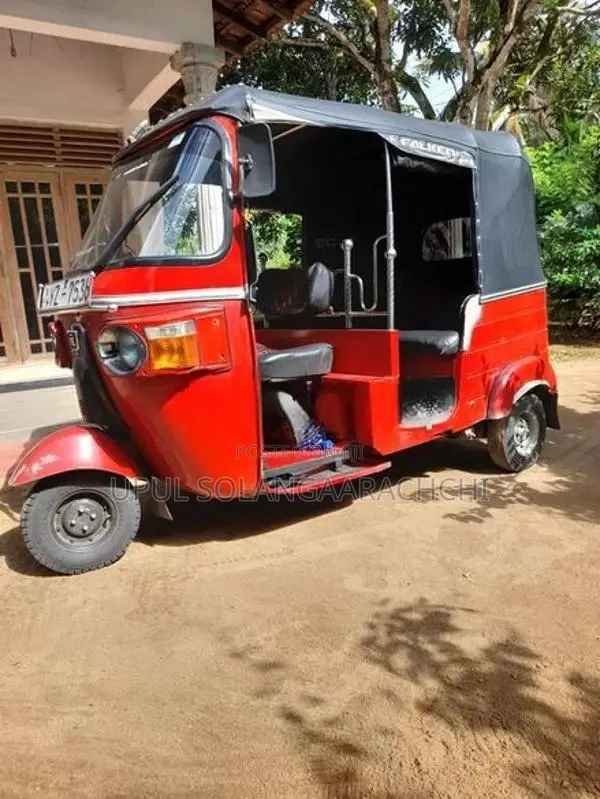 Bajaj RE 2012