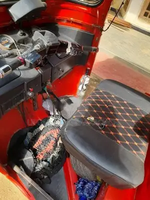 Bajaj RE 2012