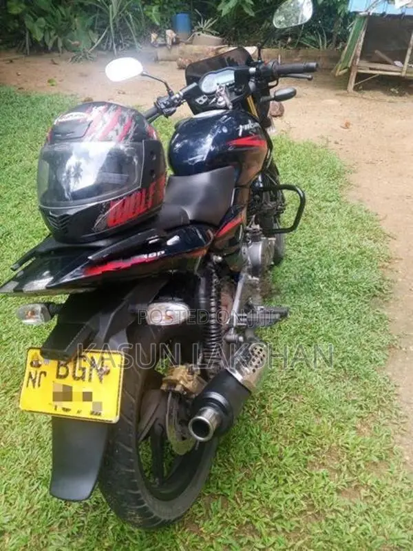 Bajaj Pulsar 180 2018