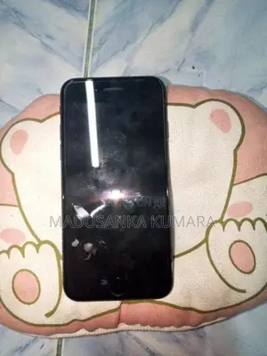 Apple iPhone 7 (Used)