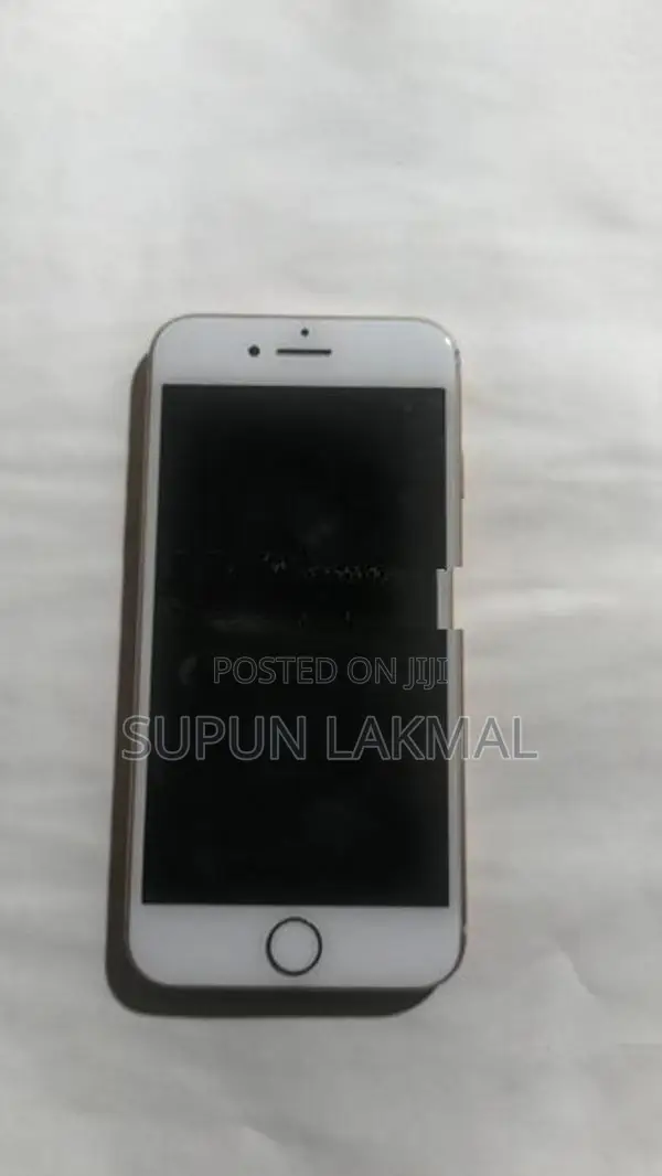 Apple iPhone 8 (Used)