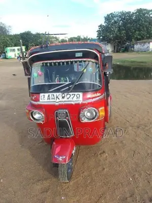 Bajaj RE 2013