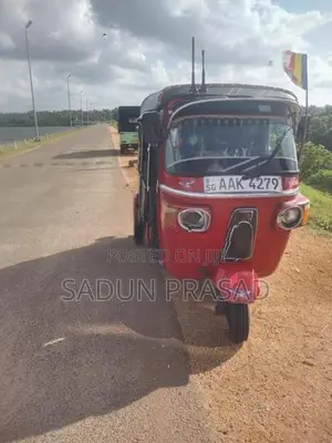 Bajaj RE 2013