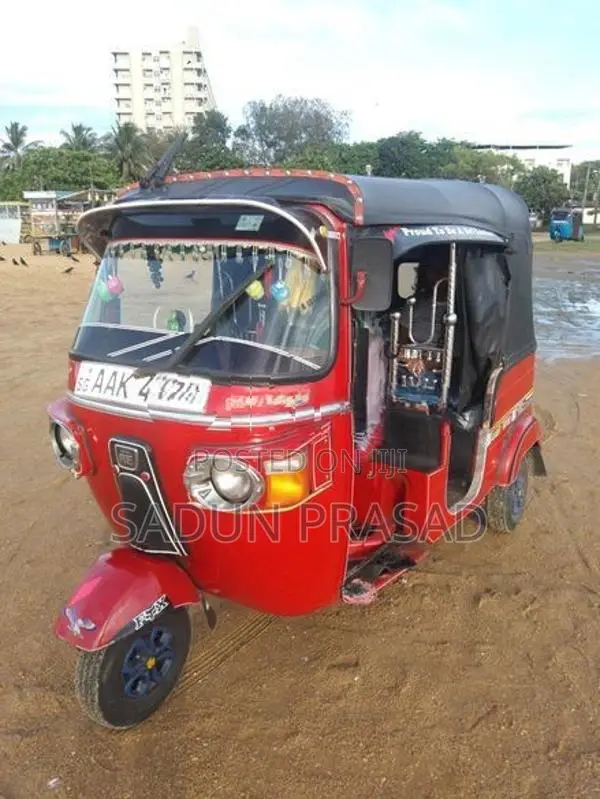 Bajaj RE 2013