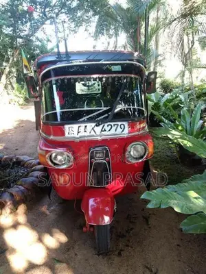 Bajaj RE 2013