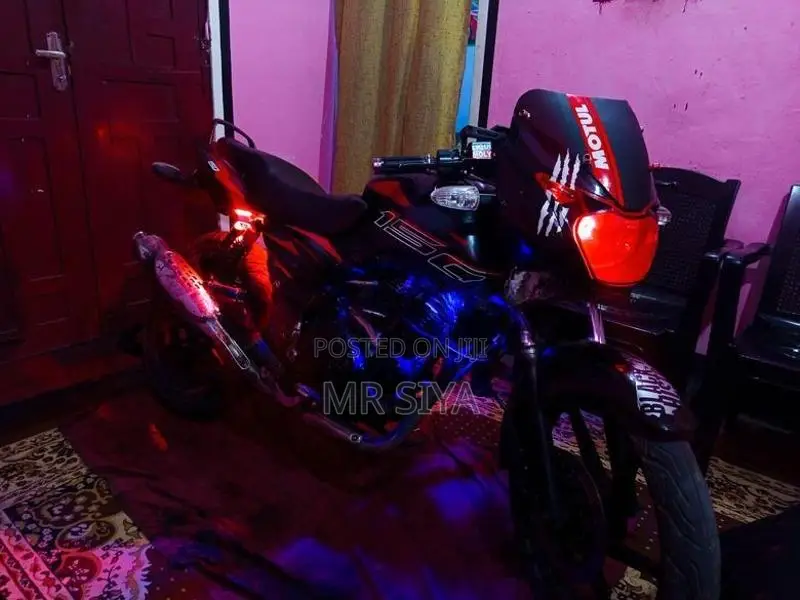 Bajaj Pulsar 150 2005