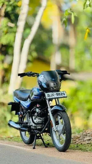 Bajaj CT100 2025