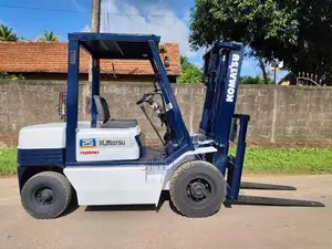 2.5T Komatsu Forklift 2000