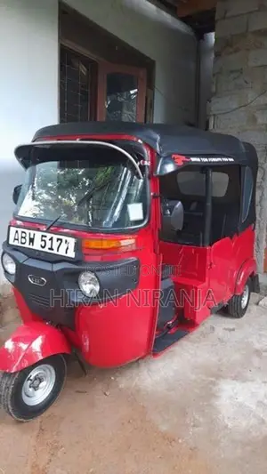 Bajaj RE ABW 2025