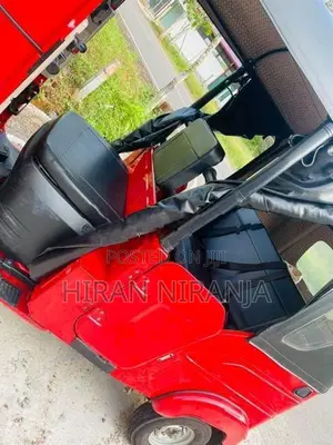 Bajaj RE ABW 2025