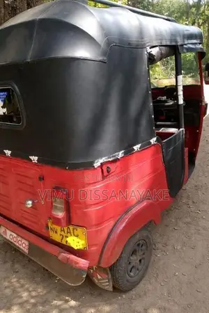 Bajaj RE 2012