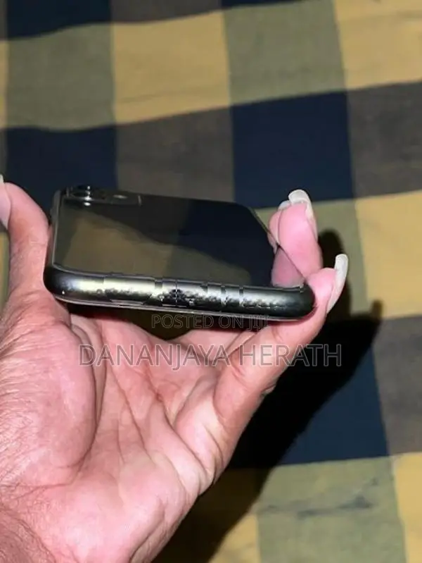Apple iPhone 11 (Used)
