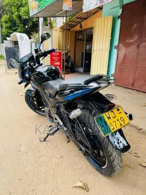 Bajaj Pulsar 180 2010