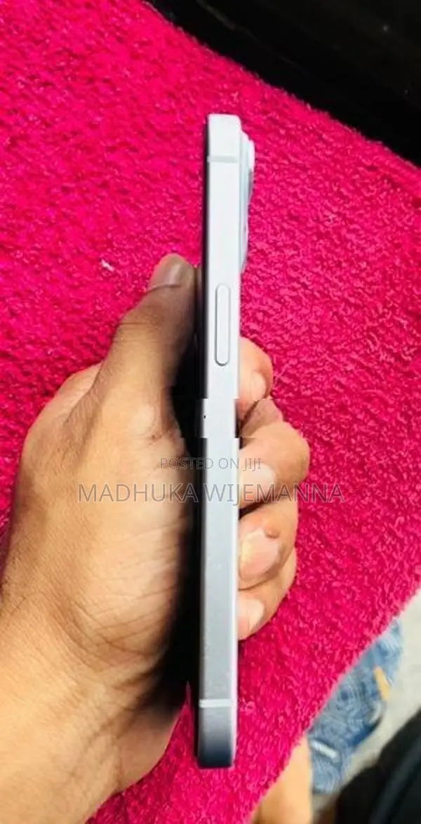 Apple iPhone 15 (Used)