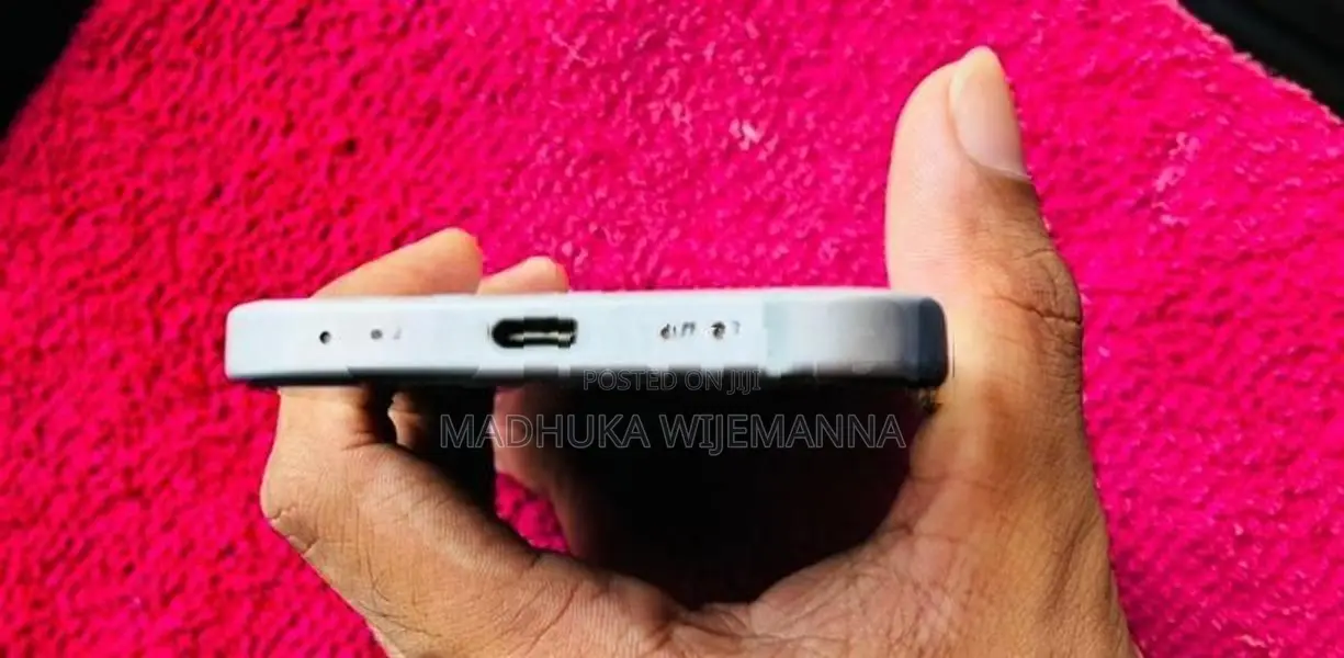 Apple iPhone 15 (Used)
