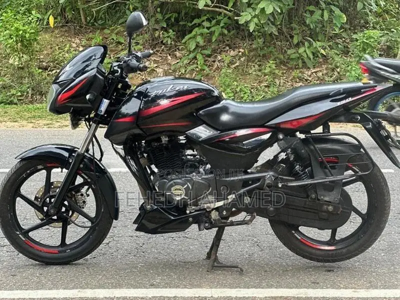 Bajaj Pulsar 150 2015