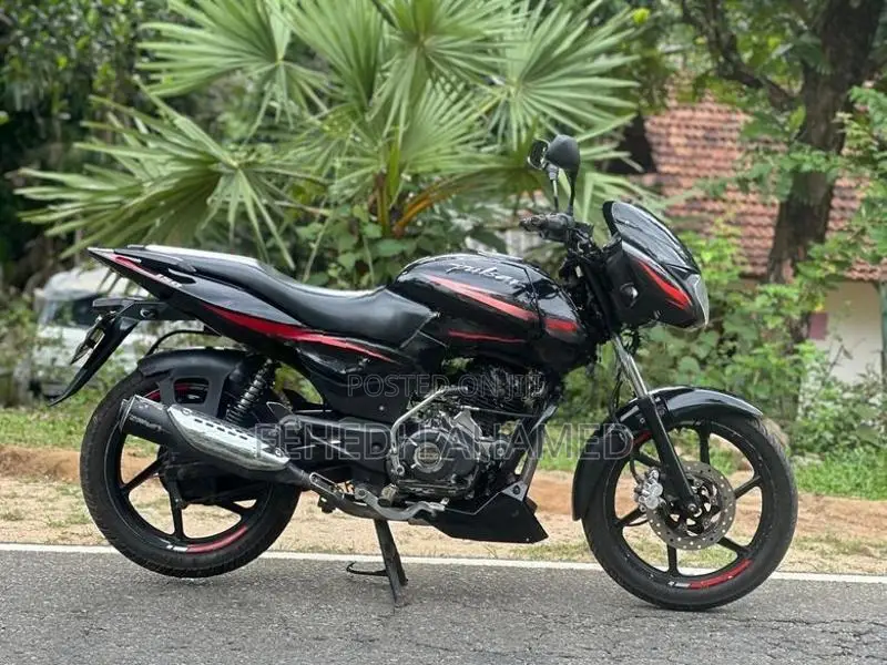 Bajaj Pulsar 150 2015