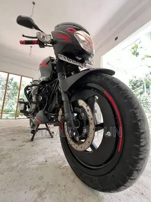 Bajaj Pulsar 180 2017