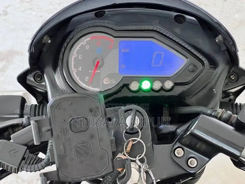 Bajaj Pulsar 180 2017