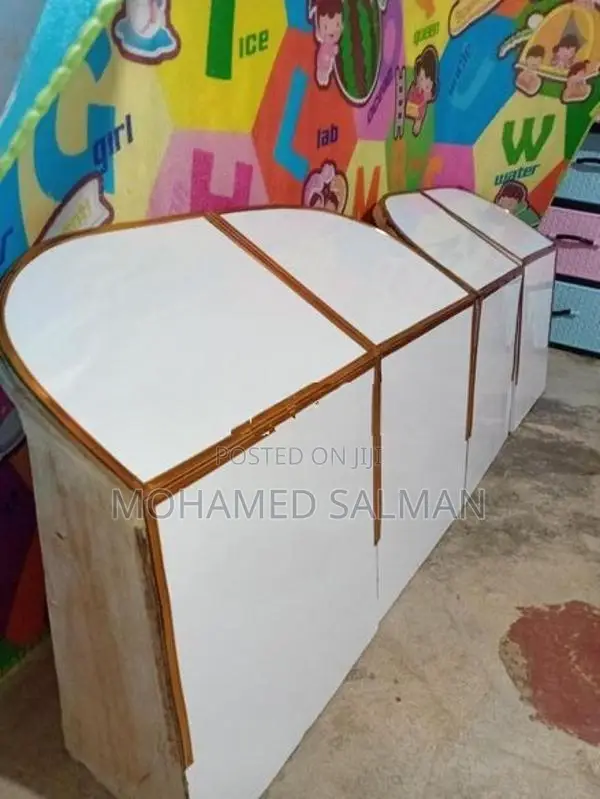 Three Wheel Speaker Box