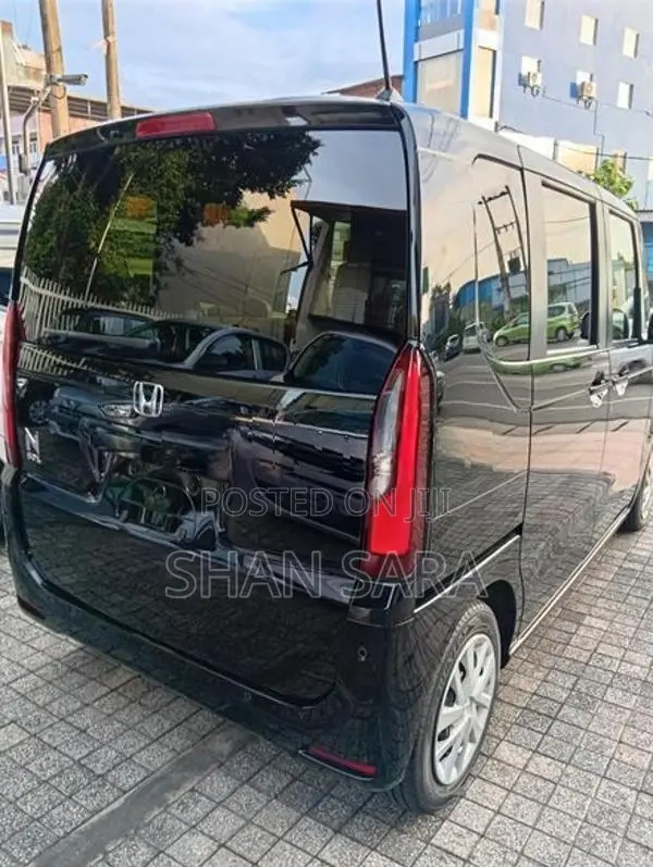 Honda N-Box G 2025