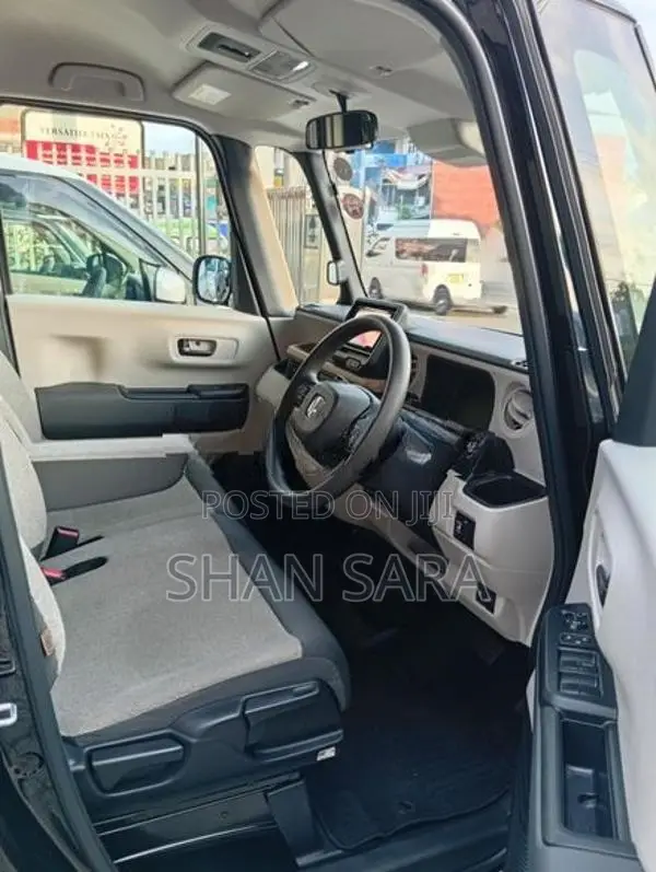 Honda N-Box G 2025